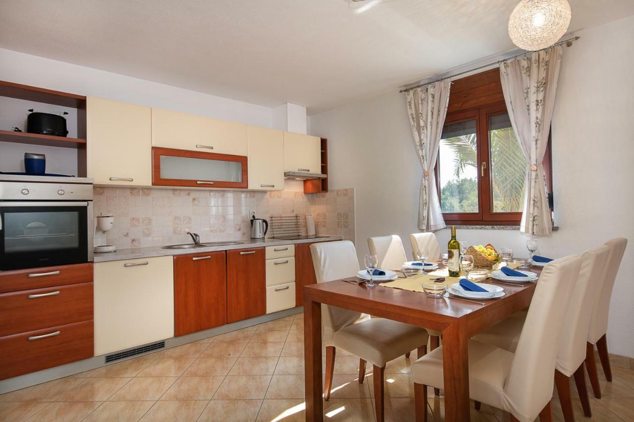Ferienhaus Joy Лижнян Экстерьер фото