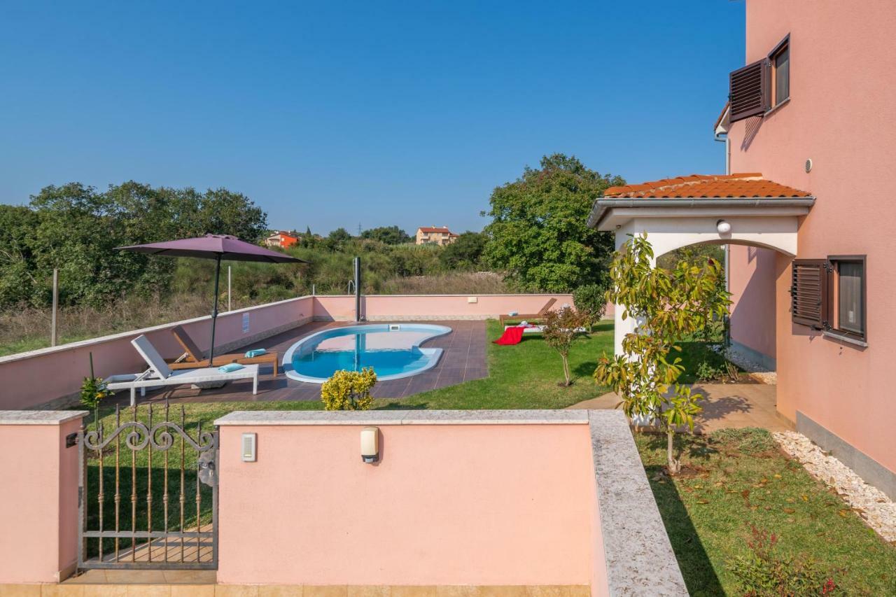 Ferienhaus Joy Лижнян Экстерьер фото